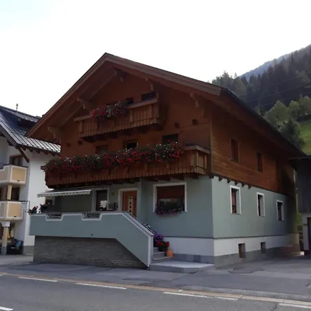 Haus Rudigier Отель типа 